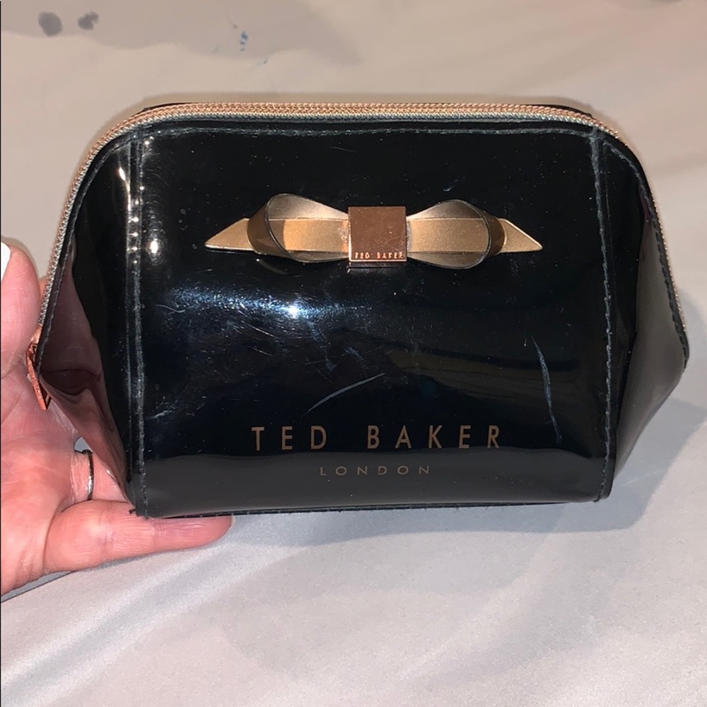 Ted Baker - Vinyl Bow Makeup 💄 Bag